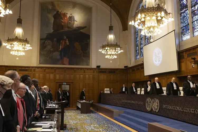Corte de Haia: A África do Sul anunciou na terça-feira que havia apresentado um novo recurso ante a CIJ para que o tribunal examinasse urgentemente o plano israelense (Michel Porro/Getty Images)