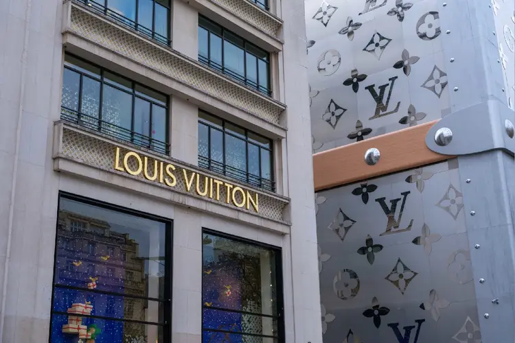 Louis Vuitton: LVMH vive com o otimismo dos investidores com ativos do setor (Edward Berthelot/Getty Images)