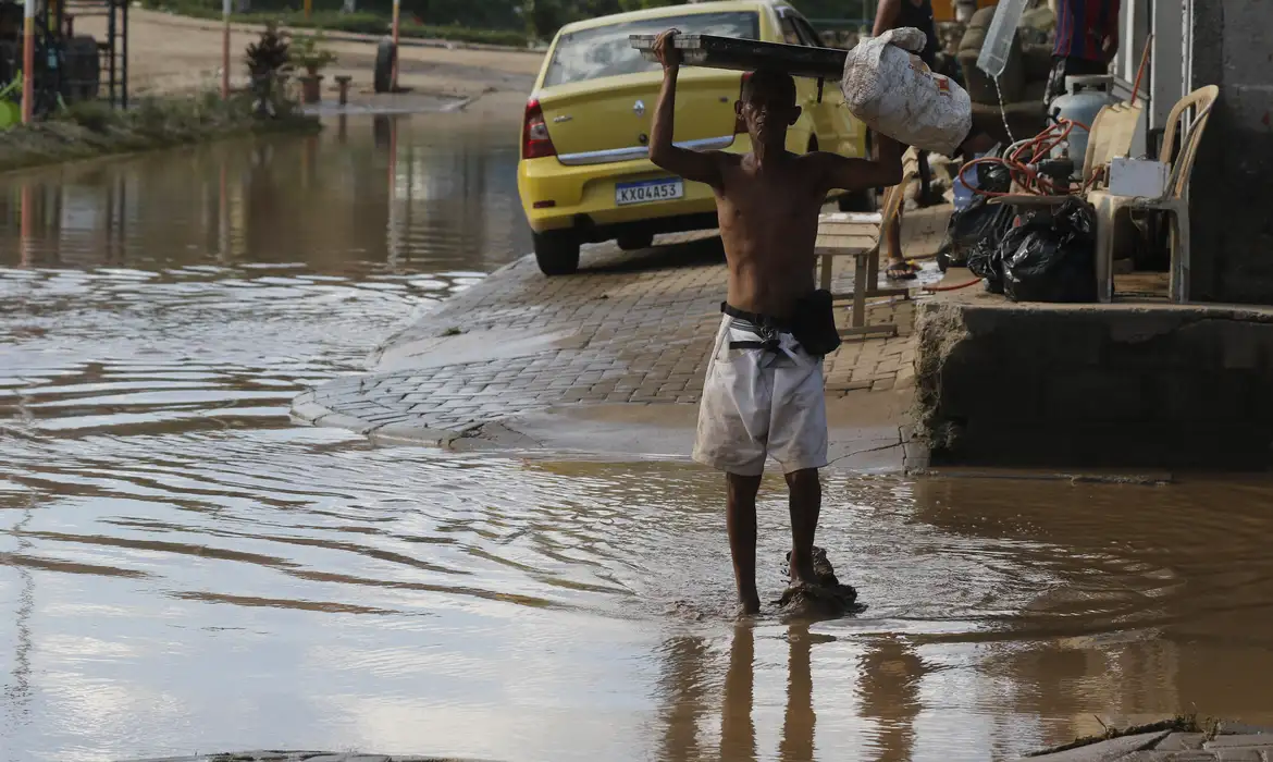 Temporal deixa 7 mortos no estado do Rio de Janeiro