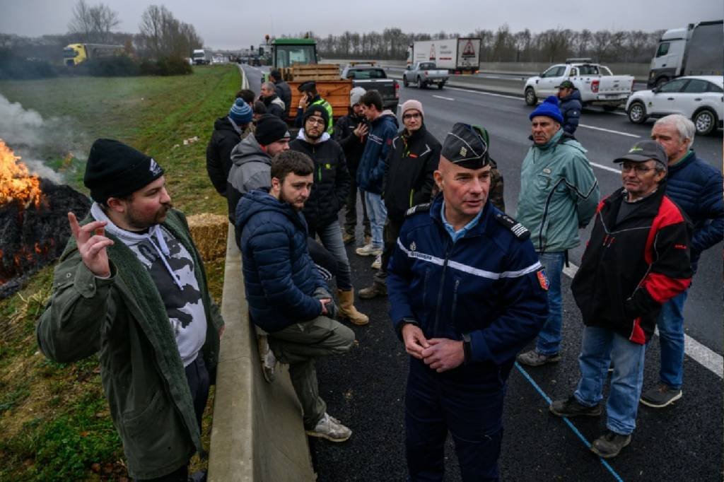 UE enfrenta indignação e protestos de agricultores em vários países