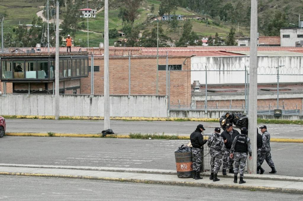 Quatro policiais são sequestrados no Equador após fuga de líder da maior facção criminosa do país