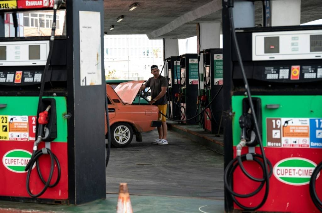 Cuba teme aumento da inflação após alta de 500% nos preços do combustível