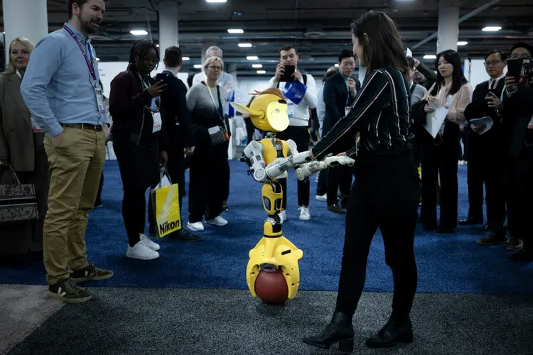 Robô Miroki, da empresa francesa Enchanted Tools, durante a Consumer Electronics Show, em Las Vegas