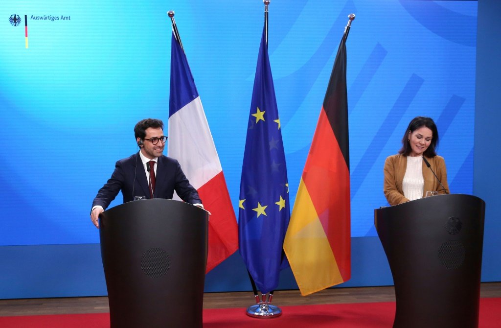 França e Alemanha reafirmam apoio à Ucrânia 'pelo tempo que for necessário'