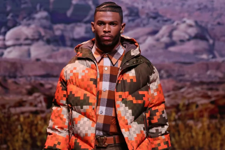 Desfile da coleção masculina Balmain na Semana da Moda de Paris. (AFP/AFP)