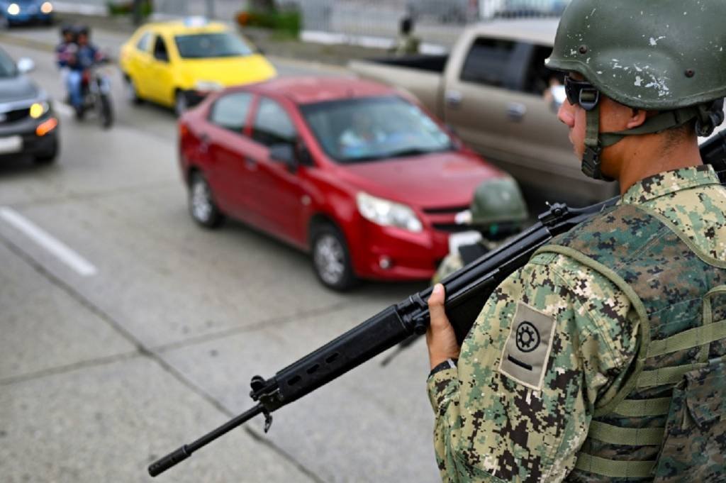 Equador reduz toque de recolher após queda do número de homicídios