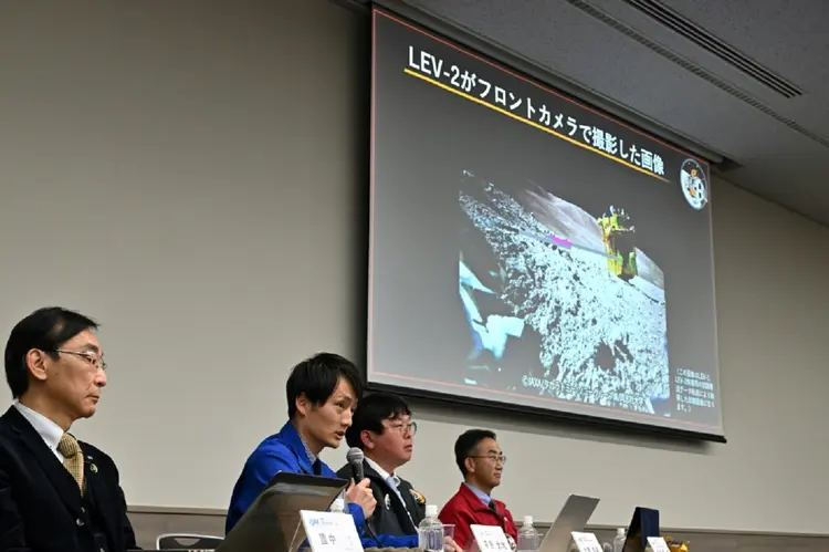 "Ontem à noite conseguimos restabelecer a comunicação com SLIM e retomamos as operações", afirmou a agência japonesa na rede social X (AFP/AFP Photo)