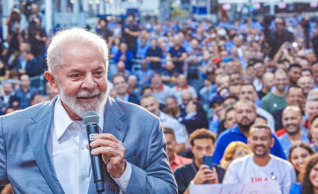 Lula lança programa para destinar imóveis abandonados da União para moradia