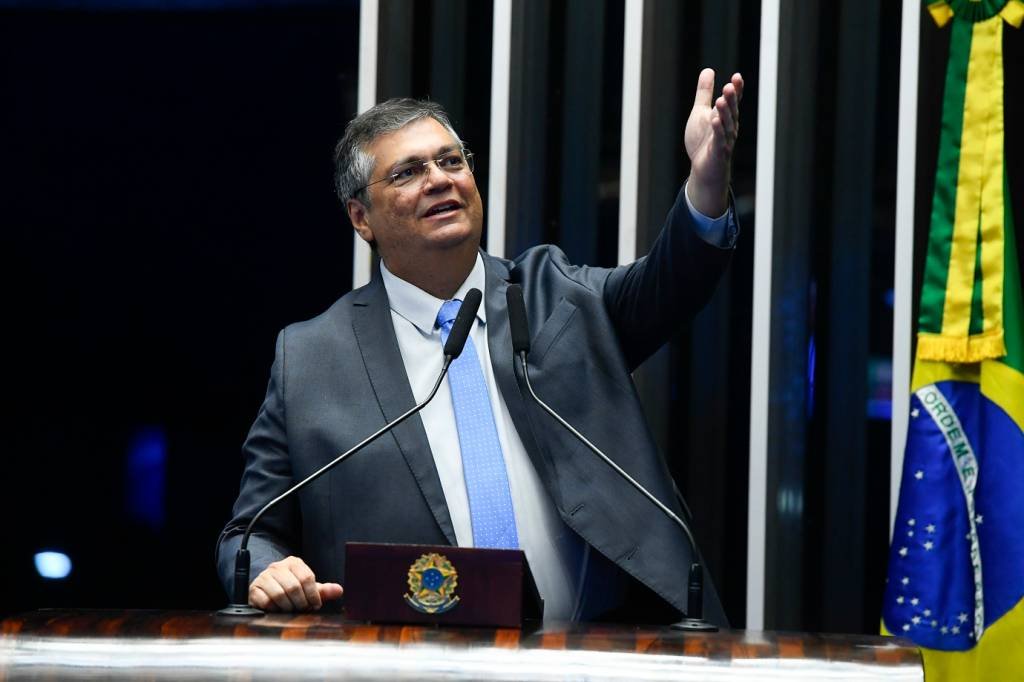 Com voto de Dino, STF mantém decisão que reverteu condenação de R$ 37,8 bi contra Petrobras