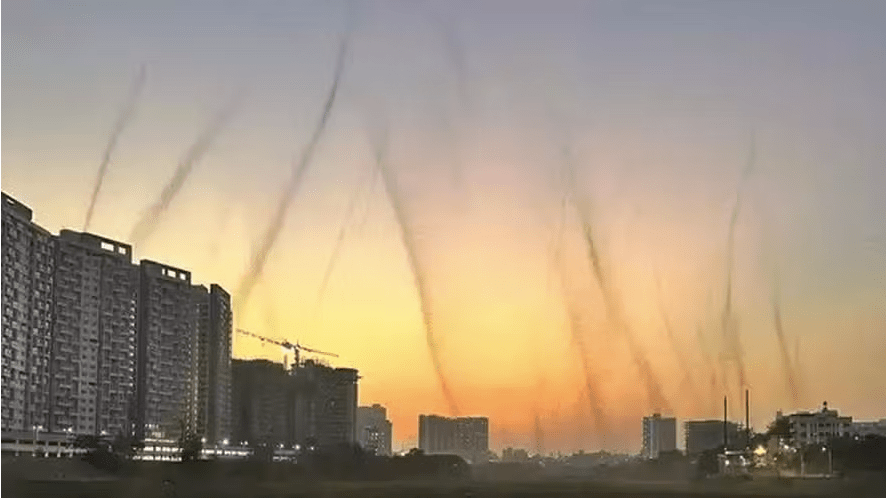 'Tornado de mosquitos' causa pânico em moradores de cidade na Índia; veja vídeo