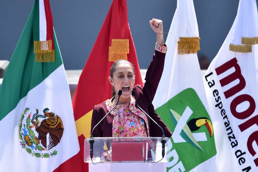 Protesto no México e inscrição de candidata favorita: campanha presidencial esquenta motores