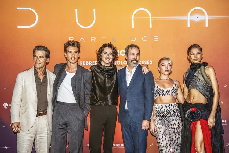 Elenco do filme: continuação de produção premiada, agora com maior protagonismo da personagem de Zendaya (última à direita) (Chino Lemus/Warner/Divulgação)