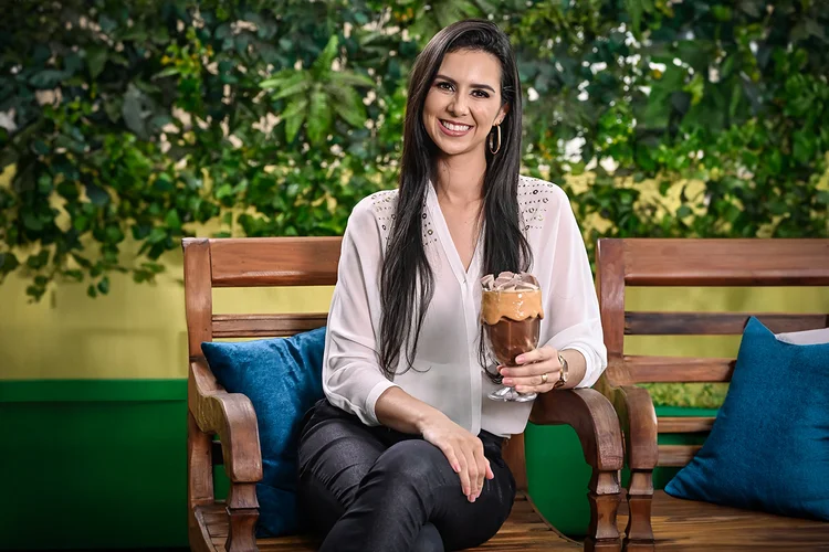 Daiana deixou multinacional que trabalhava há nove anos para investir em um Espaço Vida Saudável, ferramenta que a Herbalife disponibiliza a seus distribuidores (Herbalife /Divulgação)