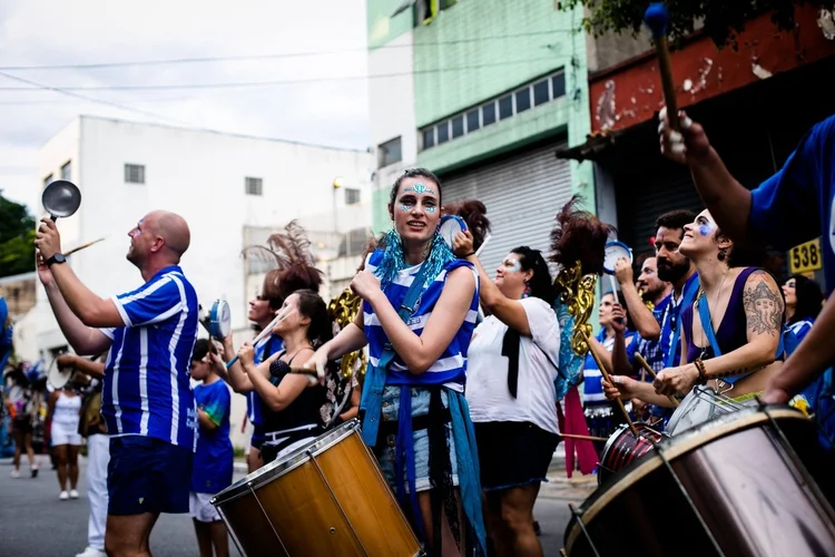 Samba-enredo, oficina e baile da terceira idade no Museu da Língua Portuguesa      (Secretaria da Cultura - SP/Divulgação)