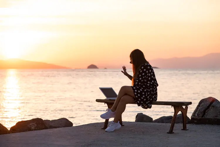 Para você que busca mais flexibilidade no trabalho, um emprego no regime home office pode ser a oportunidade ideal (Divulgação: AegeanBlue/Getty Images)