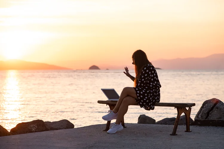 Para você que busca mais flexibilidade no trabalho, um emprego no regime home office pode ser a oportunidade ideal (Divulgação: AegeanBlue/Getty Images)