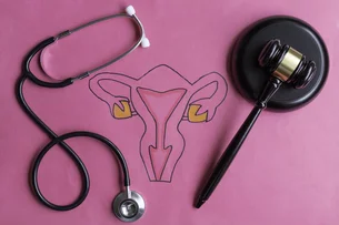 STF suspende julgamento sobre norma do CFM que dificulta aborto legal