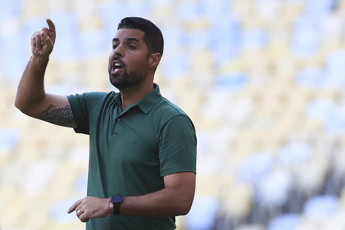 Quem é o novo técnico do Corinthians? Conheça Antonio Oliveira