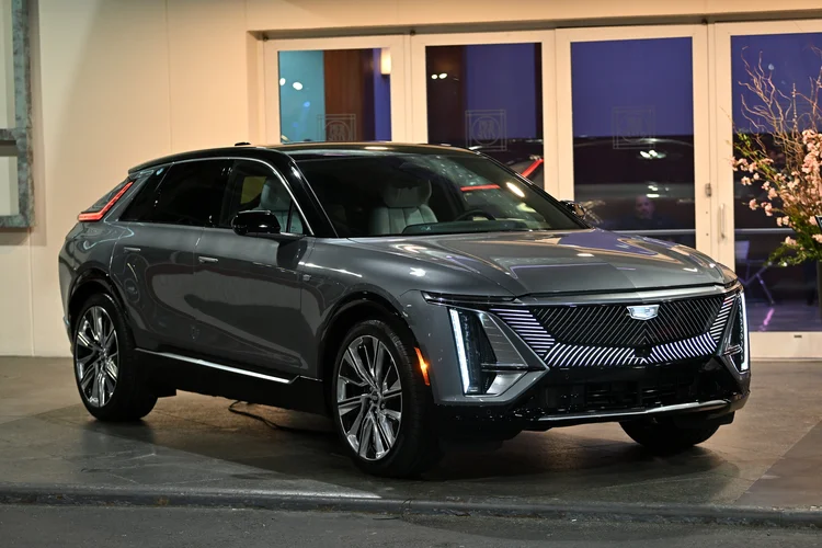 GM: clientes europeus podem personalizar seu Cadillac elétrico