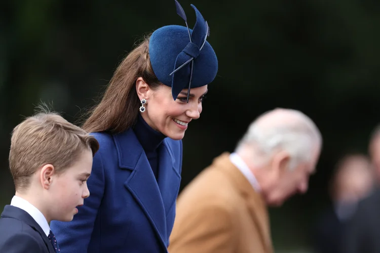 Kate Middleton: segundo comunicados oficiais, a princesa de Gales permanecerá fora do olhar público até a Páscoa (Photo by ADRIAN DENNIS/AFP via Getty Images)