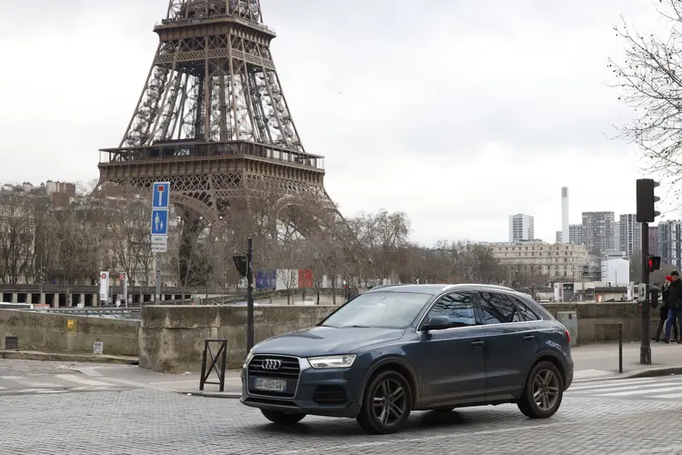 SUVs: A oposição e as associações de motoristas criticaram a iniciativa da prefeitura (NANCY WANGUE MOUSSISSA/AFP/Getty Images)