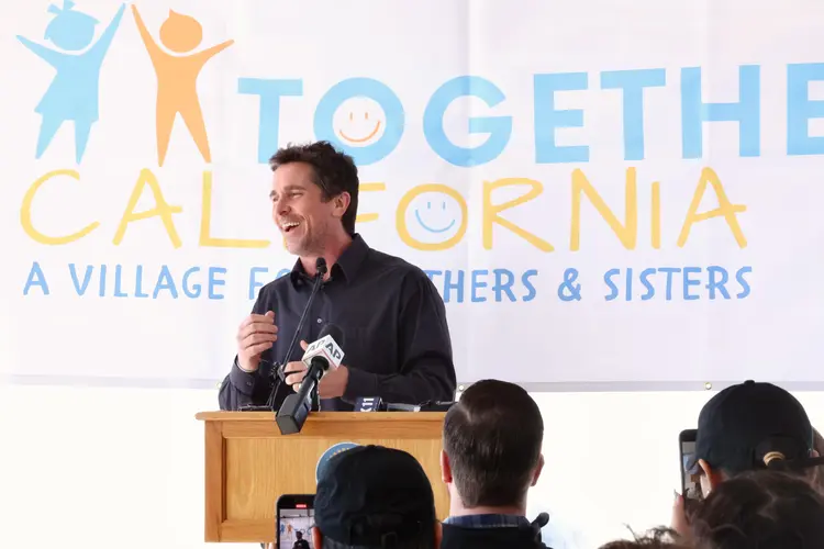 Entenda como funciona a "Together California", novo lar de crianças adotivas (Robin L Marshall/Getty Images)