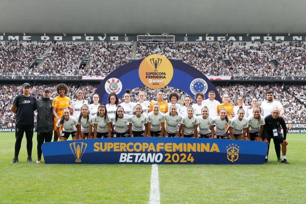 Corinthians bate o Cruzeiro e é tri da Supercopa Feminina