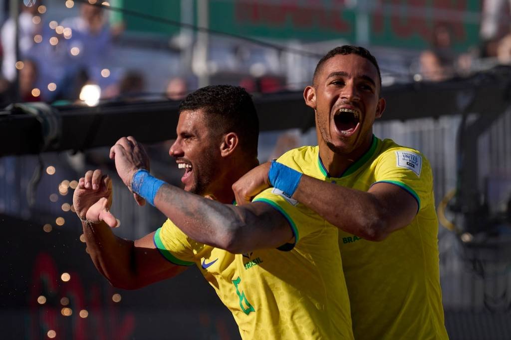 Onde assistir Brasil x Irã ao vivo pela semifinal da Copa do Mundo de Futebol de Areia; veja horário