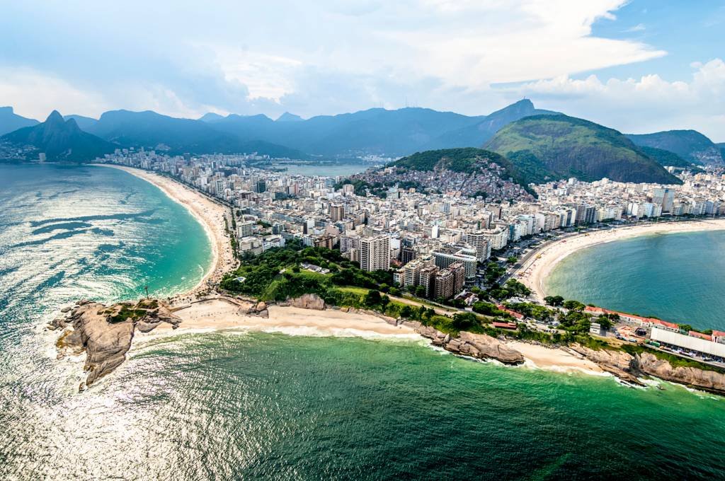 Do Leme ao Pontal: travessia de 36km no Rio se consolida como maior desafio em mar aberto do Brasil