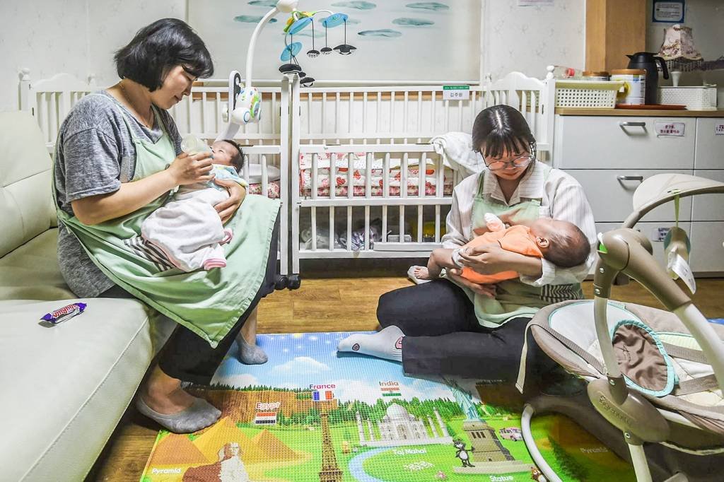 Empresa na Coreia do Sul oferece R$ 375 mil para que funcionários tenham filhos