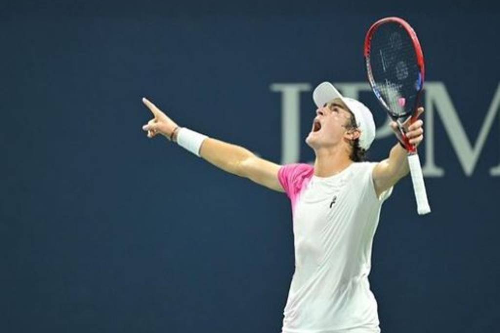 Sensação no Rio Open, João Fonseca já foi pupilo de Federer e número 1 em ranking mundial