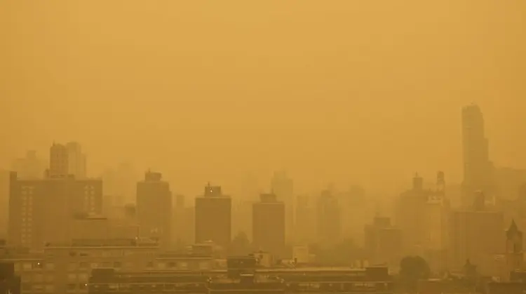 As emissões de gases de efeito estufa continuam em trajetória que nos levará ao colapso (NYC Stock Photos/Getty Images)