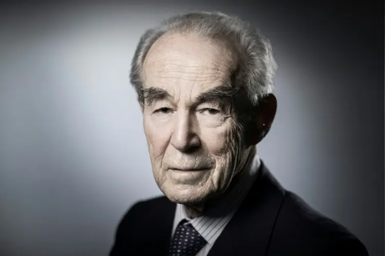 Ex-ministro da Justiça francês Robert Badinter  (AFP Photo)