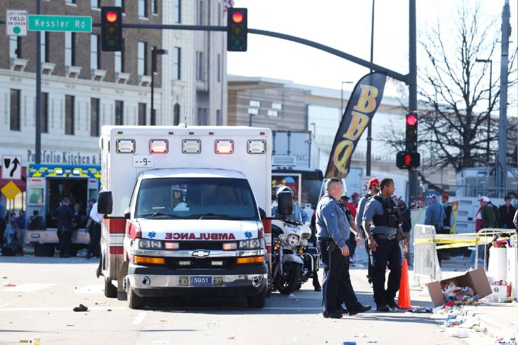Ataque a tiros deixa vários feridos em comemoração do Super Bowl em Kansas City