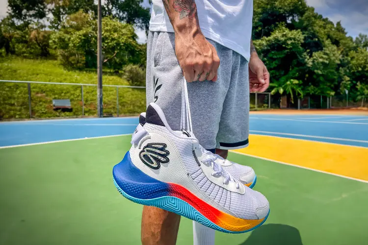 Tênis Curry 3z7 da Under Armour: estilo das quadras (Under Armour/Divulgação)