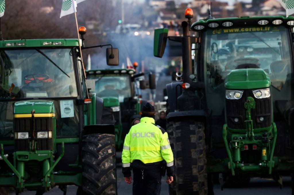 Agricultores fazem 'tratoraço de Bruxelas' nesta quinta-feira