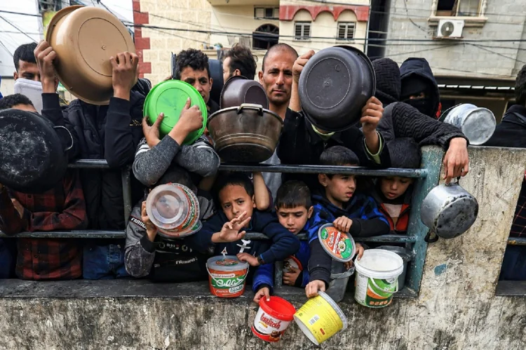 Este número equivale a 1% de toda a população de Gaza que foi deslocada, 1,7 milhão de pessoas (AFP/AFP Photo)