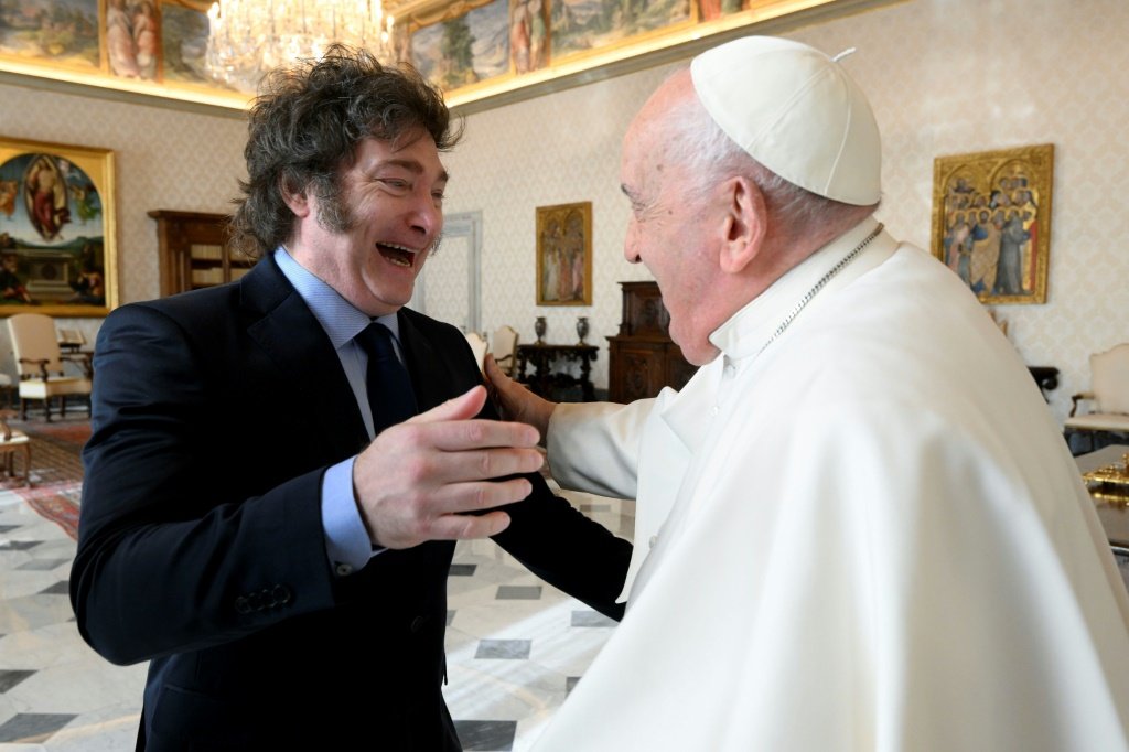 Javier Milei se reúne com papa Francisco no Vaticano nesta segunda-feira