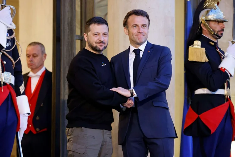 Quase dois anos após o início da invasão russa, em 24 de fevereiro de 2022, "nossa determinação [de apoiar a Ucrânia] permanece", ressaltou um assessor da presidência francesa (AFP/AFP Photo)