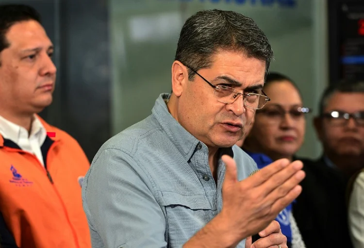 Não é comum ver um ex-presidente sendo julgado em uma corte americana (AFP/AFP)