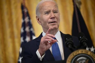 De chips a veículos elétricos: Biden anuncia novas tarifas dos EUA sobre a China