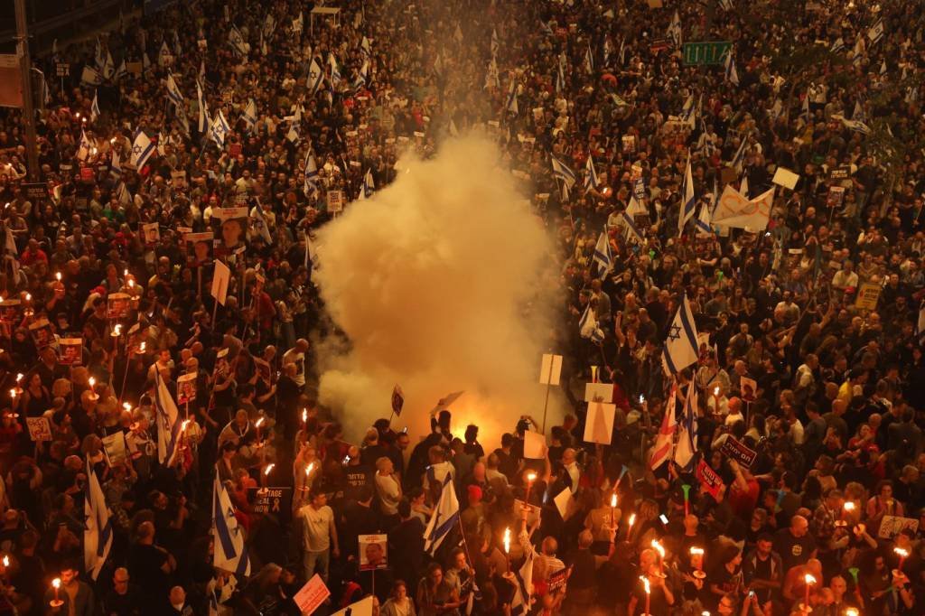 Milhares protestam em Israel contra Netanyahu, numa das maiores manifestações desde início da guerra