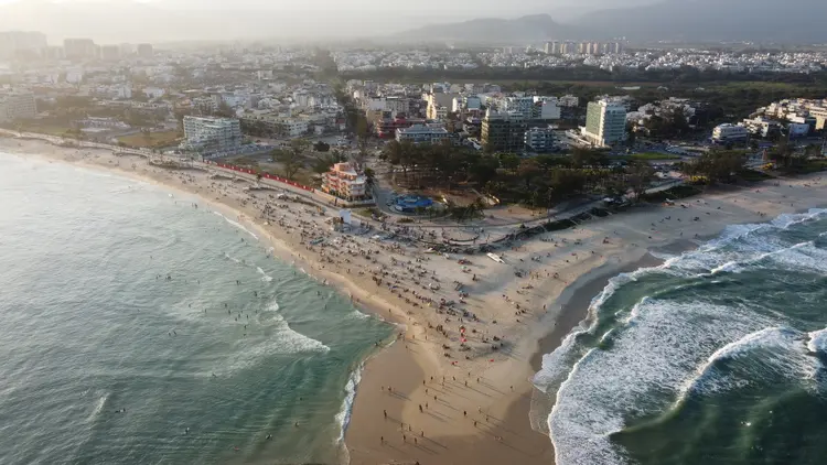 Praia da Macumba, na zona oeste do Rio de Janeiro (Rafael Catarcione/ Riotur/Divulgação)