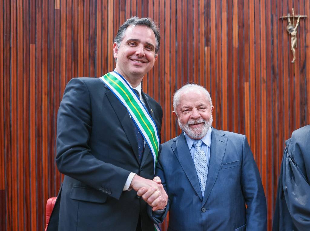 Pacheco diz que recebe 'com alegria' apoio de Lula em eventual candidatura ao governo de MG em 2026