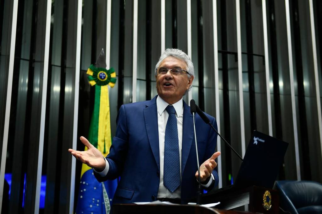 De olho em candidatura em 2026, governador de Goiás se reúne com marqueteiros e empresas de pesquisa