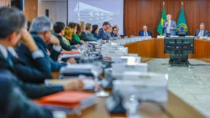 Lula se reúne hoje com equipe econômica para discutir bloqueios no Orçamento deste ano