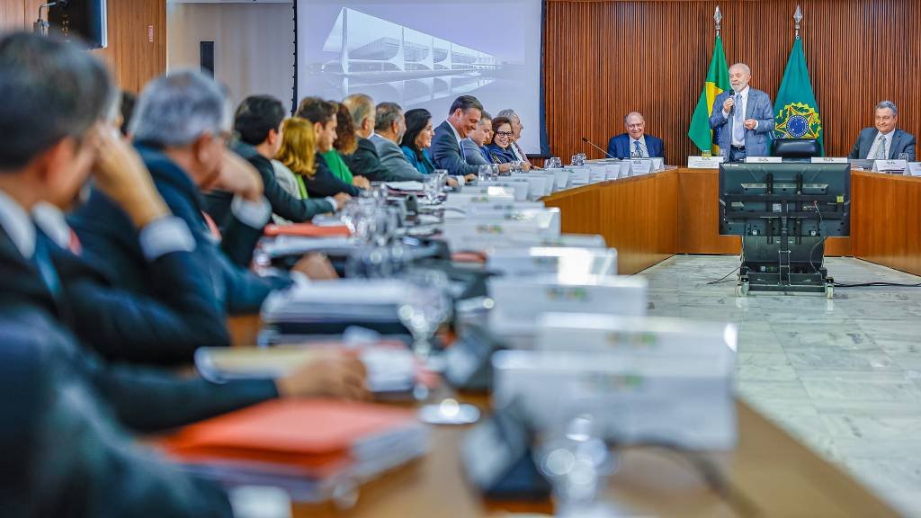 Após cobrança de Lula, primeiro escalão ressalta em evento avanços do governo