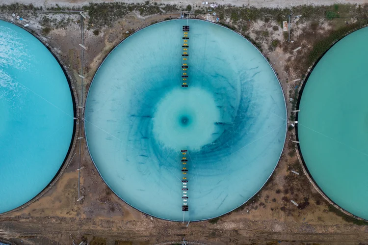 A estratégia permite à companhia alcançar prazo médio de 8 anos para sua dívida (Abstract Aerial Art/Getty Images)