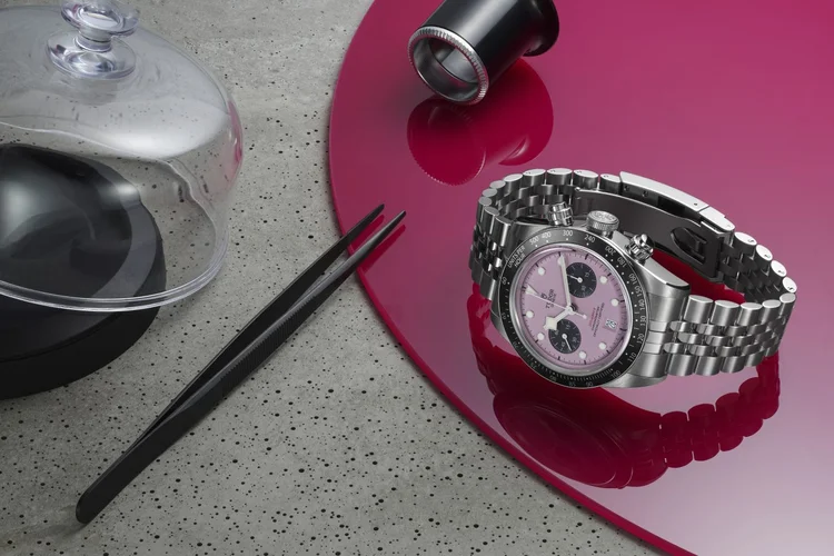 Black Bay Chrono Pink: relógio em parceria com o Inter de Miami. (Divulgação/Divulgação)