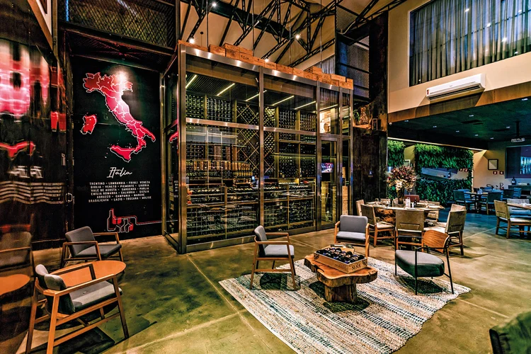 Restaurante Ville du Vin, em São Paulo: importadora e ponto de encontro para degustações  (Ville du Vin/Divulgação)